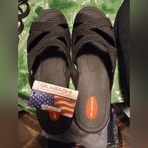 Okabashi Black Slide Sandals Size Large NWT